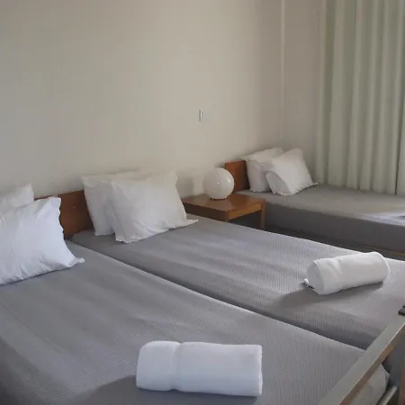 Azores Youth - Sao Miguel Hostel *