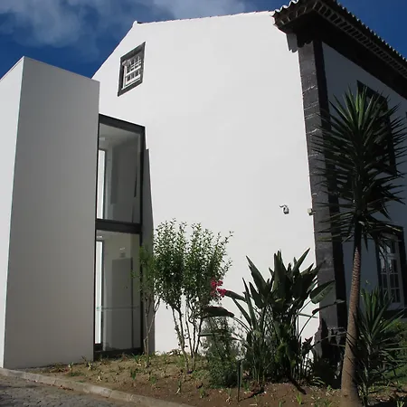 Azores Youth - Sao Miguel Hostel *