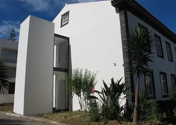 Azores Youth - Sao Miguel Hostel *