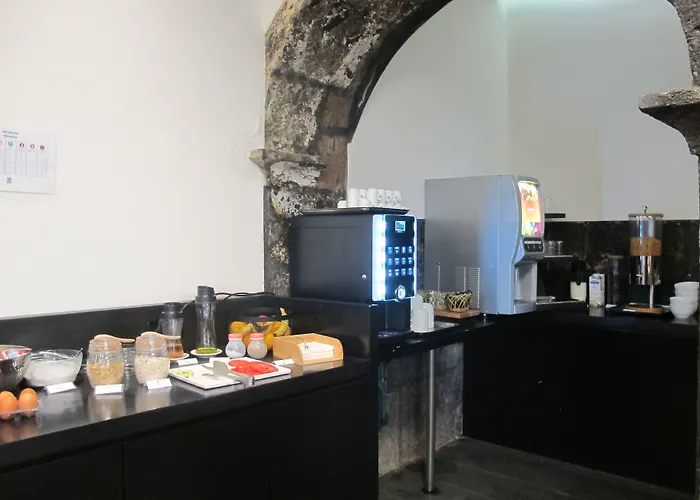 Azores Youth - Sao Miguel Hostel *